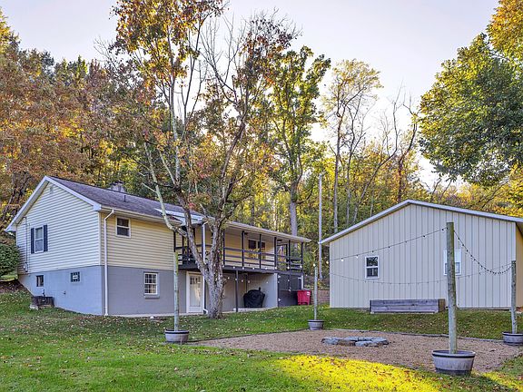 4th image of 1670 Beaver Run Rd