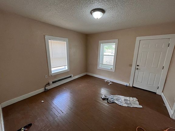 2nd image of 1802 N Maryland Ave #192