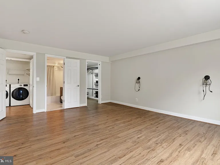 1461 N Van Dorn St #A — Photo 6