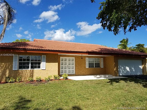 4th image of 11221 NW 39th Ct