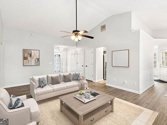 4th image of 9880 Rivercliff Ln