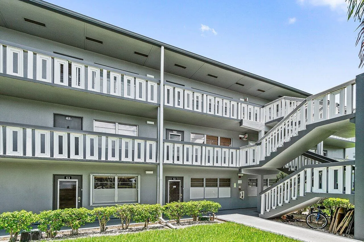 1 bed, 1.5 bath, 720 sqft, $2,750 — Photo 1