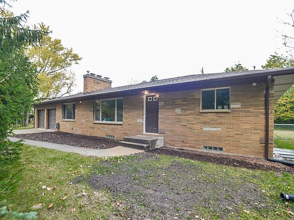 4th image of 128 E Beltline Ave SE