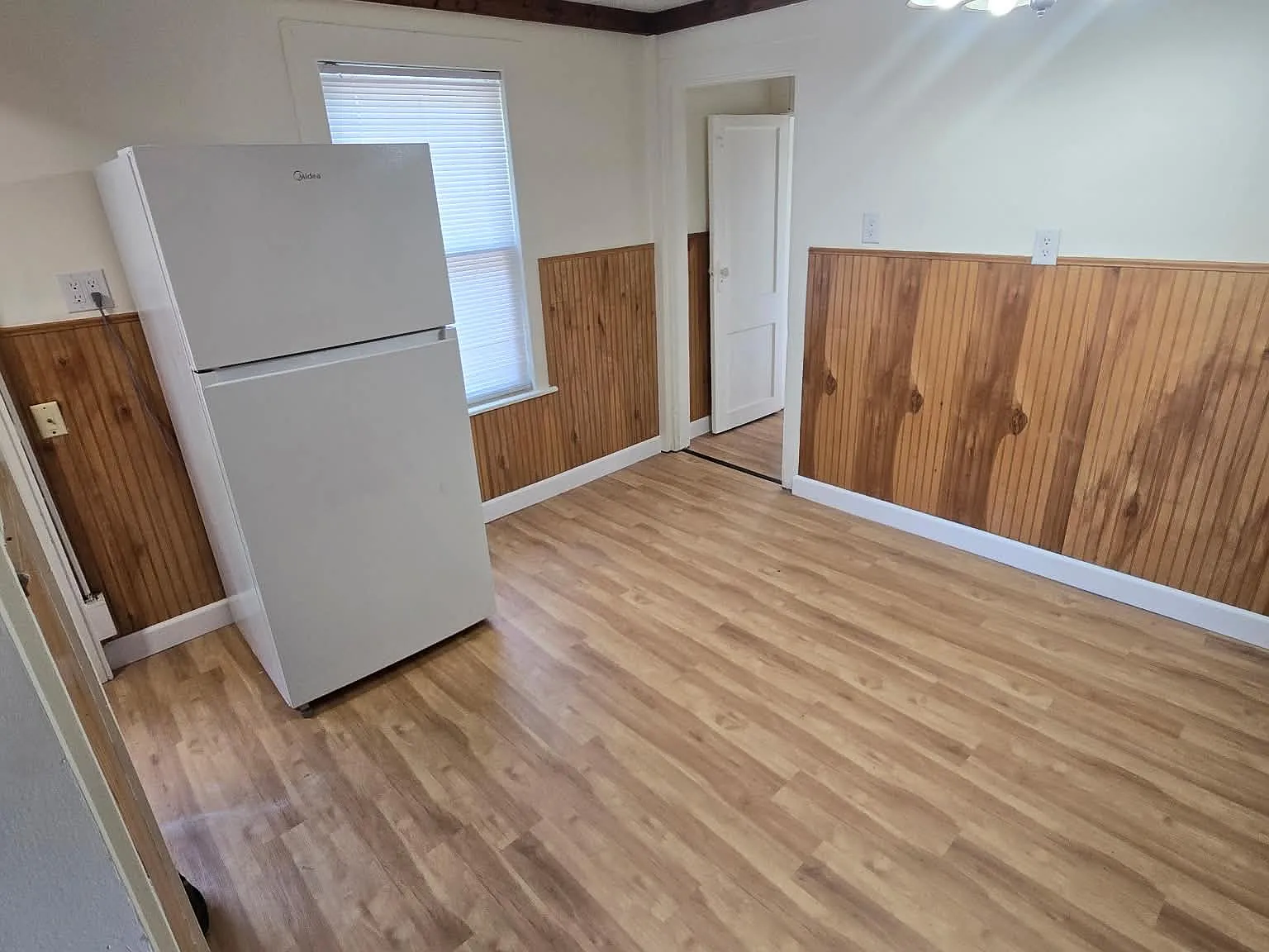 4 bed, 1200 sqft, $2,150 — Photo 3
