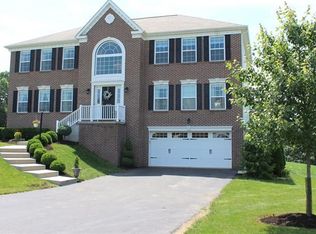 151 Naughton Cir, Evans City, PA 16033