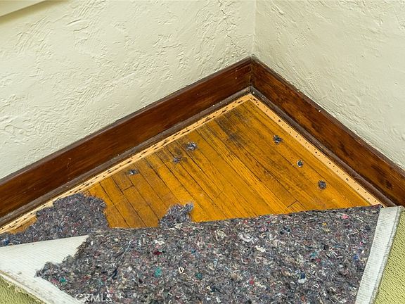 3rd image of 1030 Tyler St