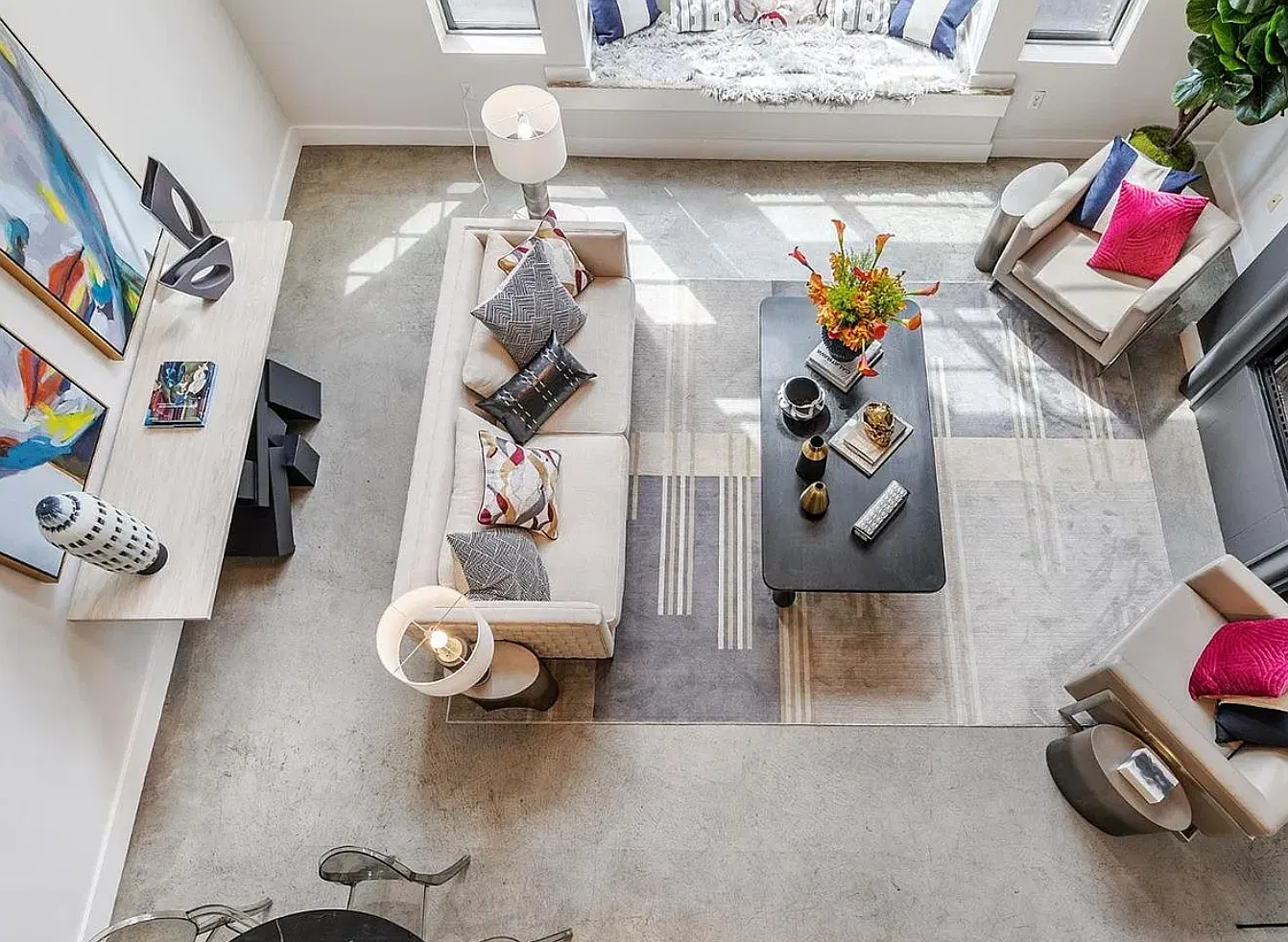 A rare blend of loft-style architecture & modern comfort! Includes Parking! — Photo 2