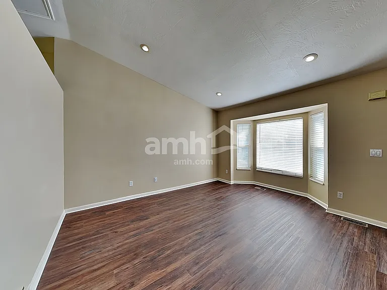 6334 S Clover Creek Ln — Photo 9