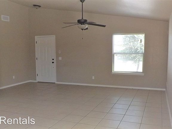 4th image of 5831 Megan St