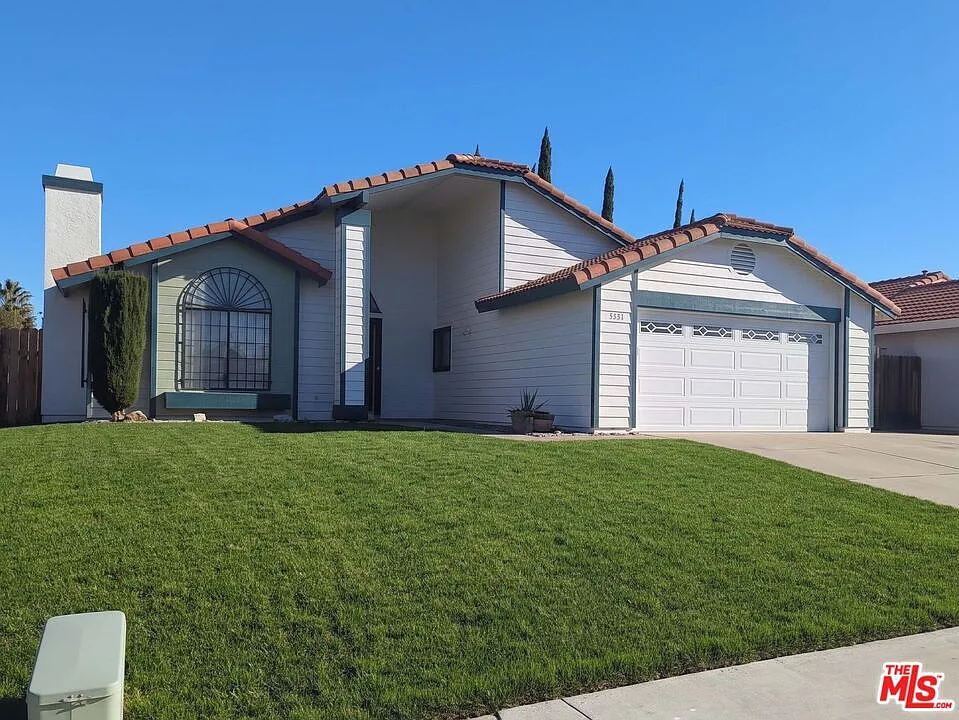 3 bed, 1451 sqft, $3,150 — Photo 1