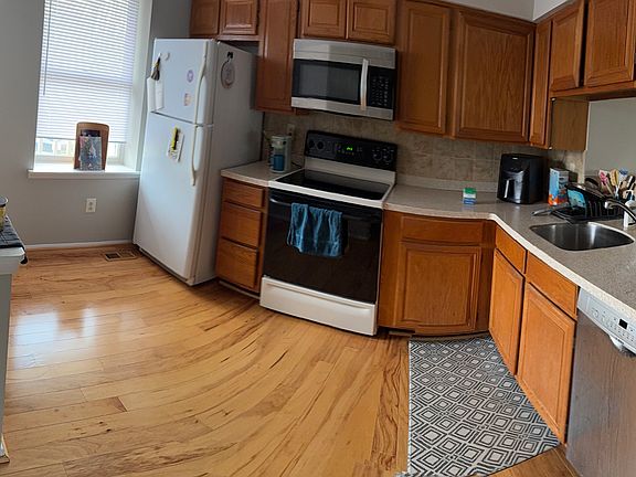 3rd image of 3705 Sudley Ford Ct