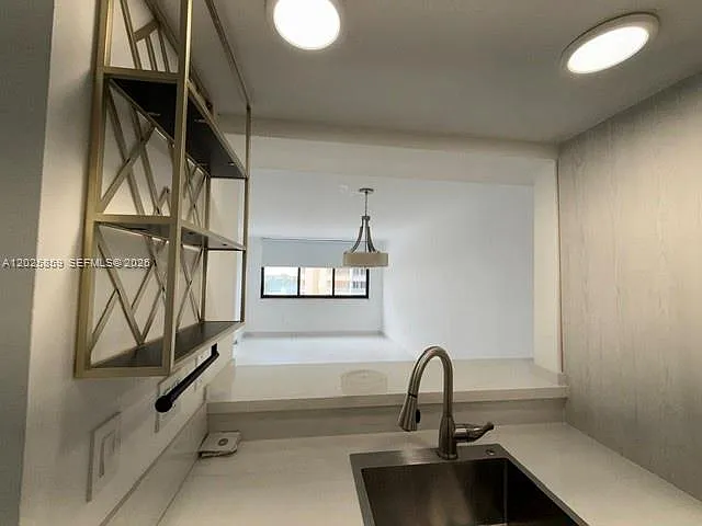 540 Brickell Key Dr #1024 — Photo 23