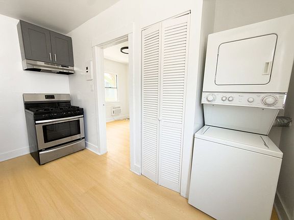 4th image of 4730 Saint Charles Pl #1/8A
