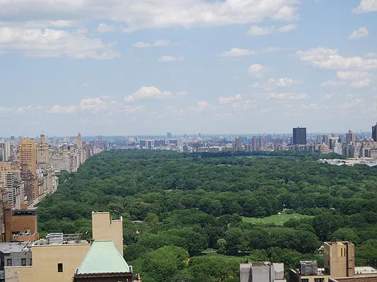 Sold by Sotheby's International Realty | media 21