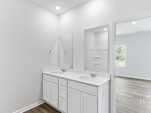 5th image of 125 Wilderness Road