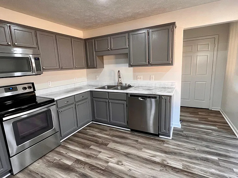 17 Sagefield Cv — Photo 2