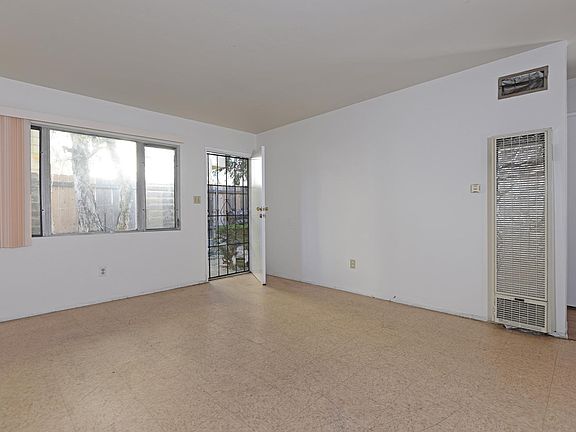4th image of 4471 Texas St