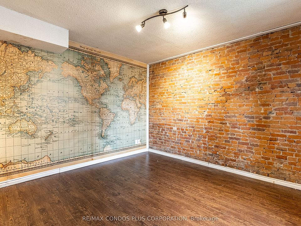1st image of 225 Gladstone Ave #105