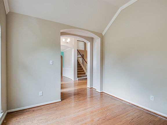 5th image of 13910 Sandalin Ct