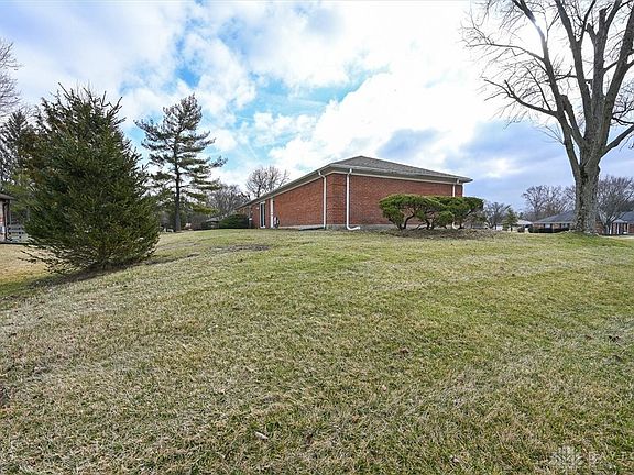 5th image of 1533 Lindenhurst Dr