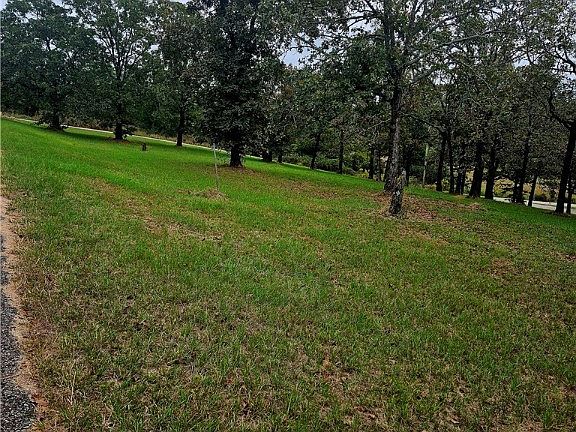 4th image of Crestline Dr