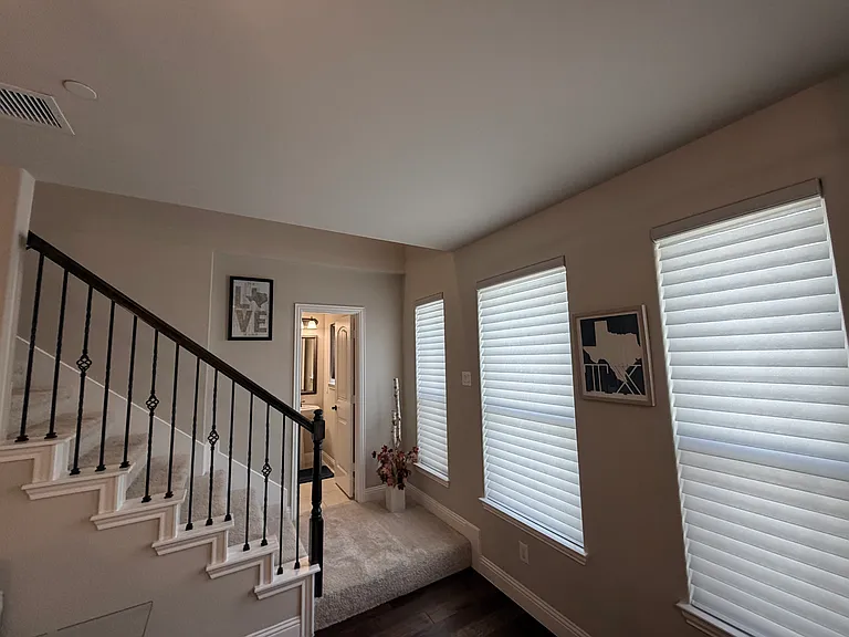 305 Tottenham Ct — Photo 4