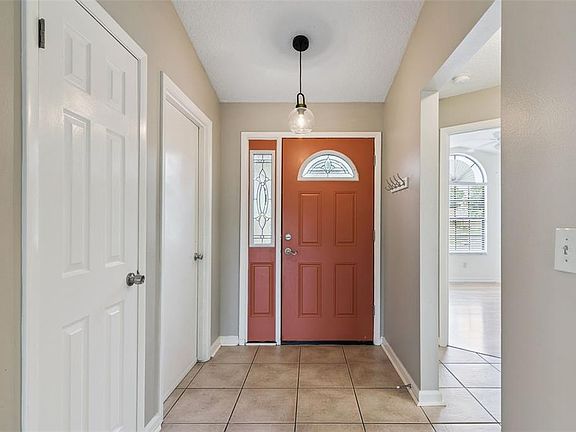 4th image of 1574 MARGARETE CRESCENT DRIVE