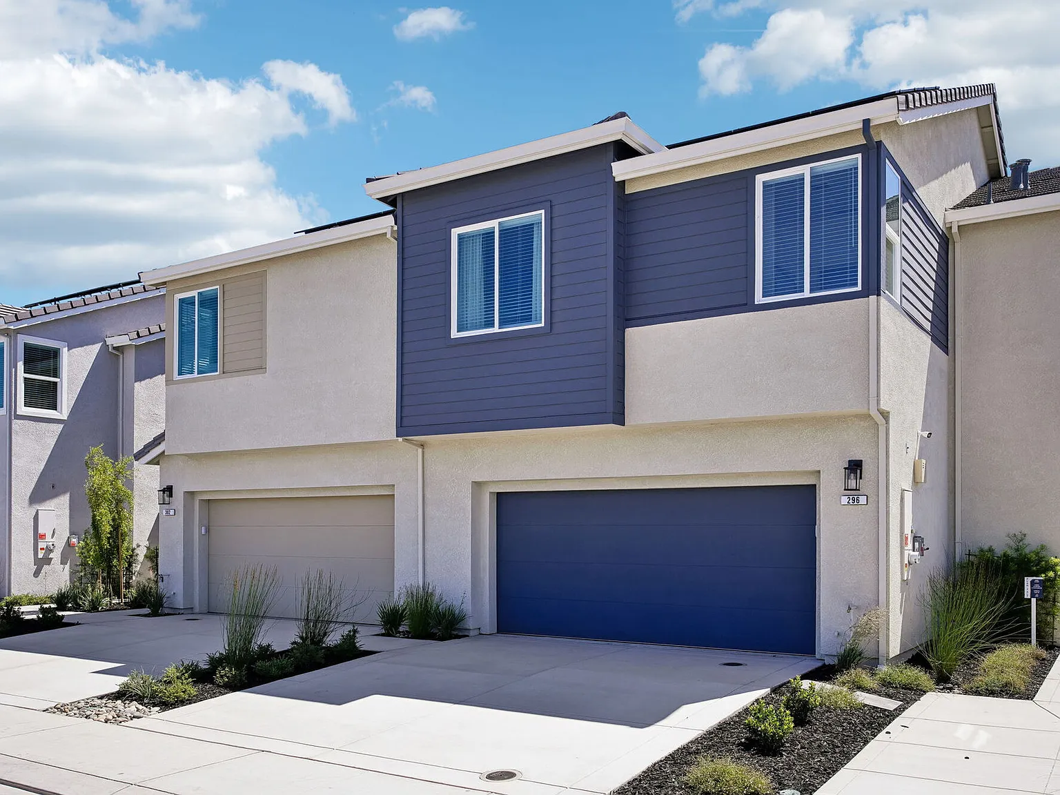 Echo Paired Homes — Photo 2