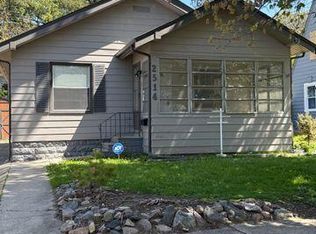 2514 Norbert St, Flint, MI 48504