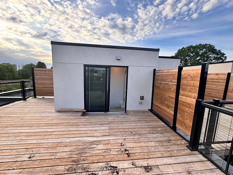 176 Clonmore Dr #4 — Photo 37