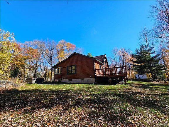 5th image of 8 N Hillsborough Rd