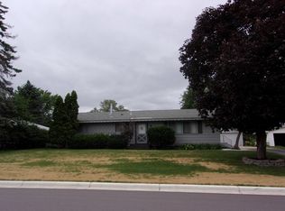 3300 Thurber Rd, Brooklyn Center, MN 55429