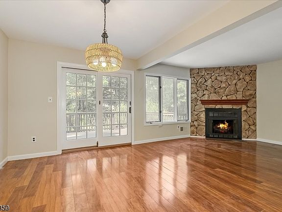 3rd image of 83 Patriots Rd