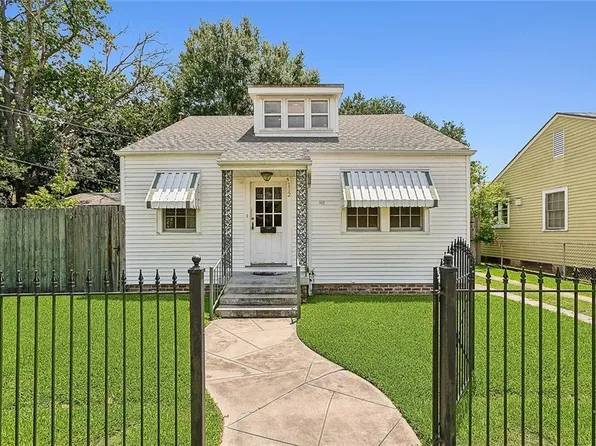 112 Metairie Ct, Metairie, LA 70001