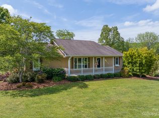 126 Quail Ridge Dr, Pisgah Forest, NC 28768