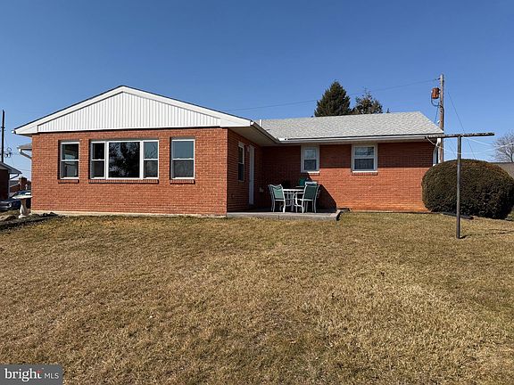 4th image of 413 Ridge Ave