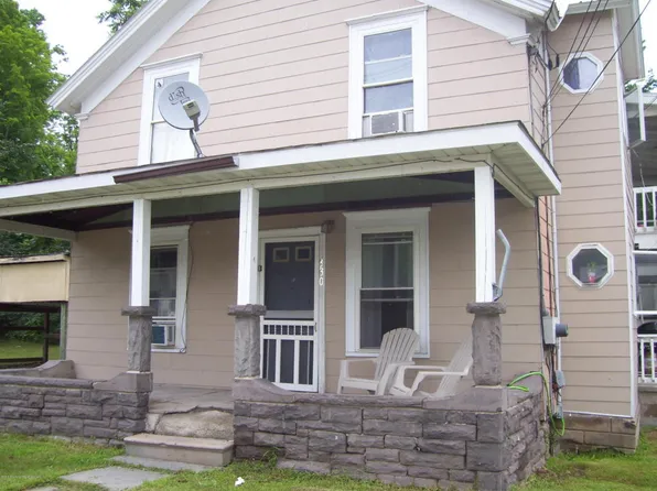 330 Main St, Nicholson, PA 18446