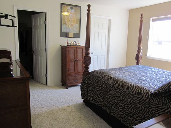 5th image of 546 N Silkwood Dr