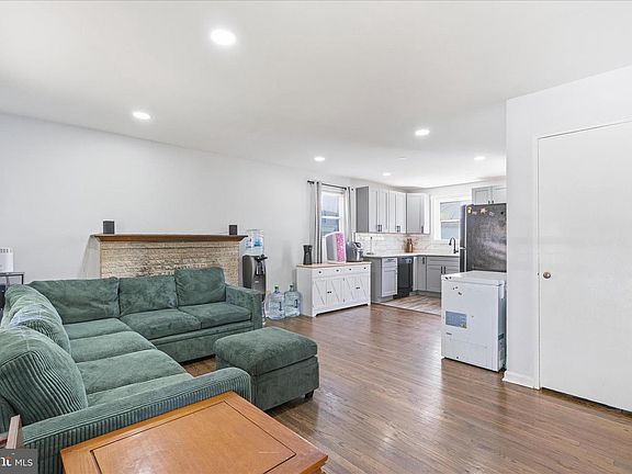 5th image of 6929 Decatur Pl