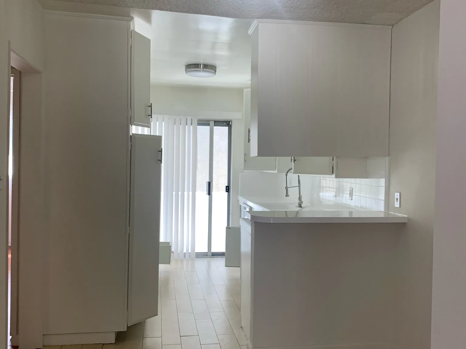 1 bed, 650 sqft, $2,350 — Photo 3