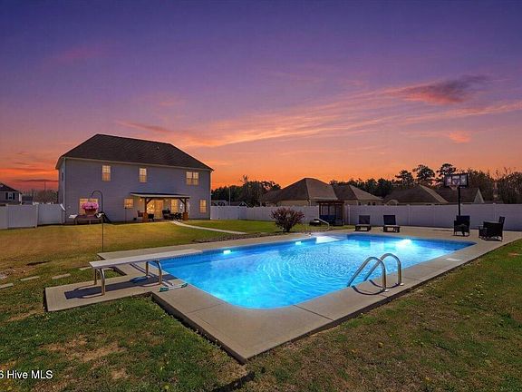 2nd image of 405 Bunning Drive