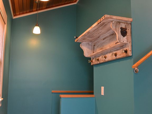  Mudroom & custom ceiling