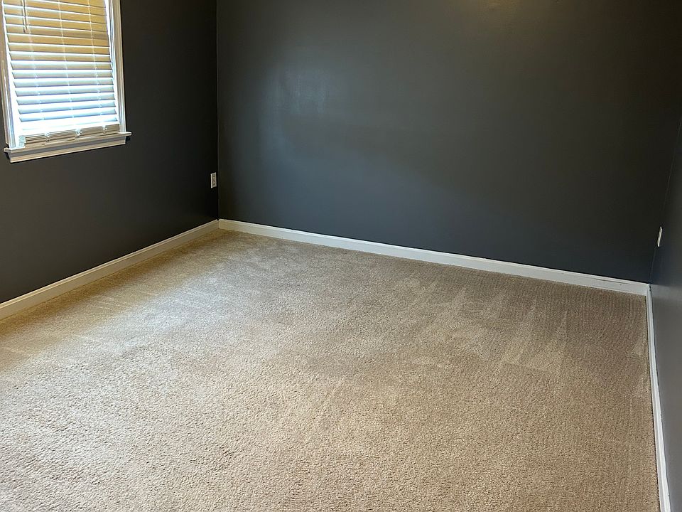 Bedroom 2nd floor
