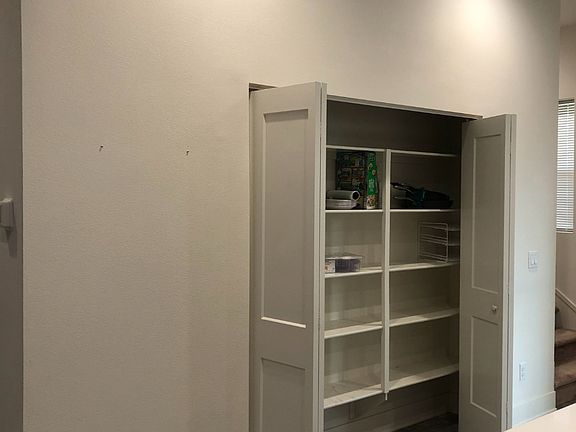 5th image of 917 E Mason Ln #21
