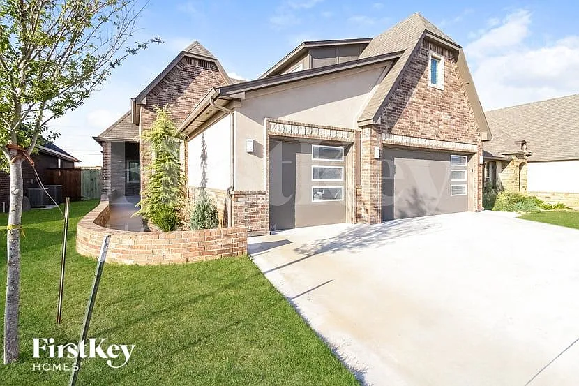 7729 NW 136th Ter