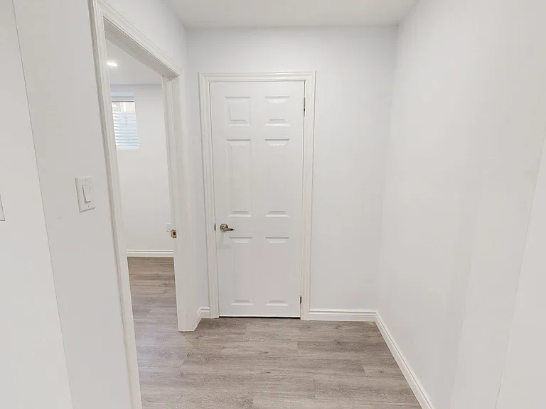 3252 Meadowgate Blvd #LOWER — Photo 12