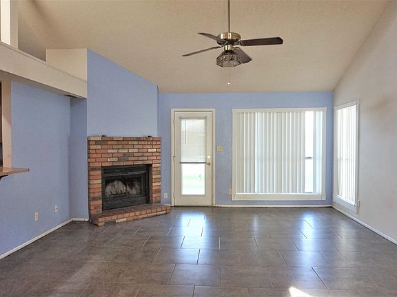 3rd image of 3524 W Ivanhoe St