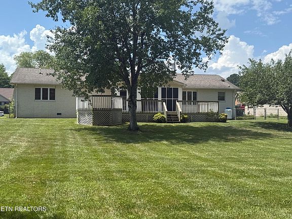 4th image of 717 Calvin St