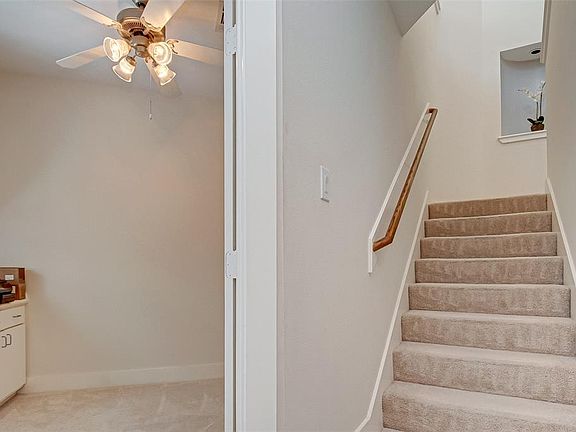 5th image of 10801 Greenwillow Dr #A