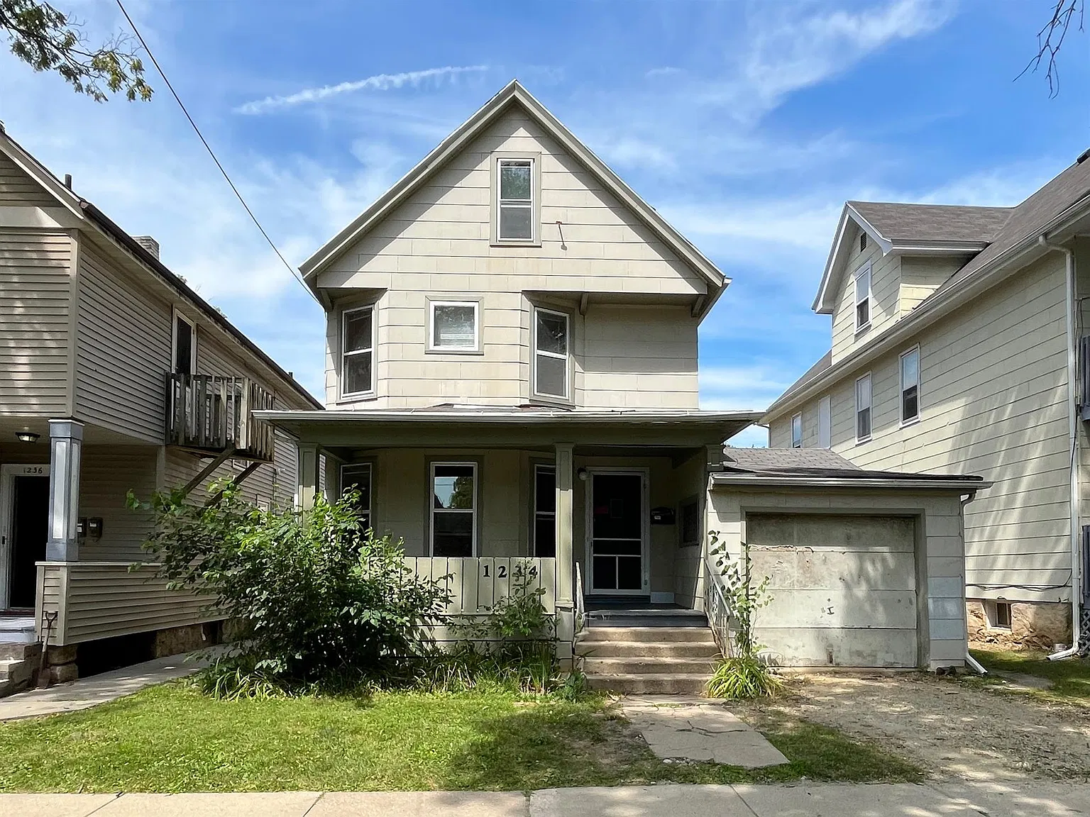 4 bed, 1122 sqft, $3,625 — Photo 1